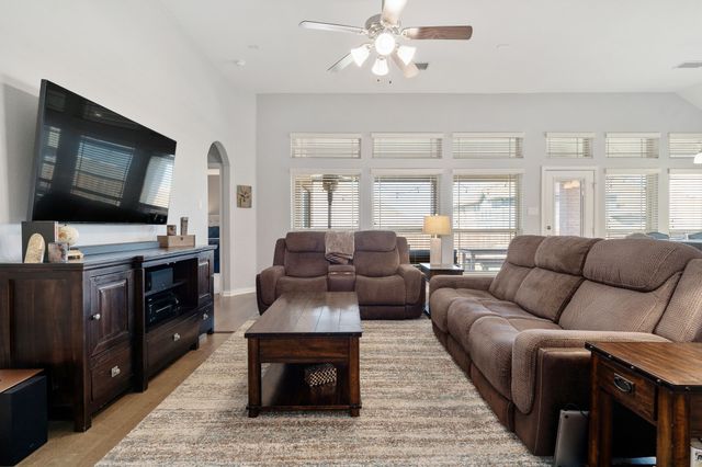1705 Stags Leap Trail, Kennedale, TX 76060