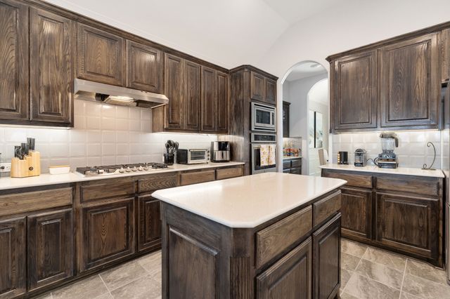 1705 Stags Leap Trail, Kennedale, TX 76060