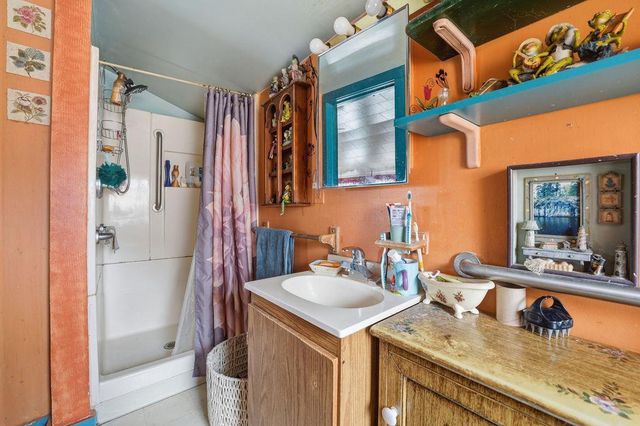 353 W 18TH AVENUE, Oshkosh, WI 54902