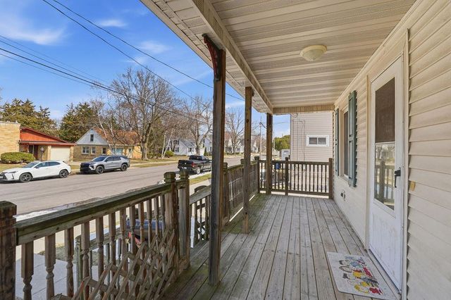 353 W 18TH AVENUE, Oshkosh, WI 54902