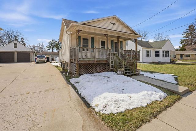 353 W 18TH AVENUE, Oshkosh, WI 54902