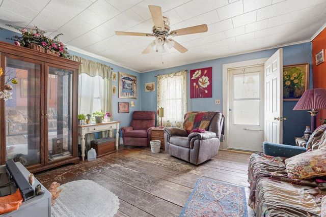 353 W 18TH AVENUE, Oshkosh, WI 54902