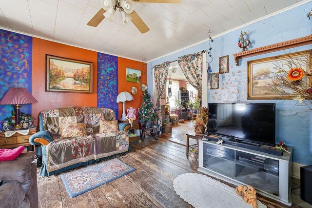 353 W 18TH AVENUE, Oshkosh, WI 54902