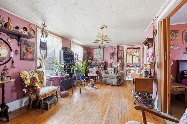 353 W 18TH AVENUE, Oshkosh, WI 54902