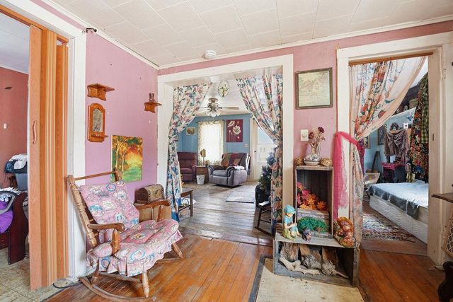 353 W 18TH AVENUE, Oshkosh, WI 54902