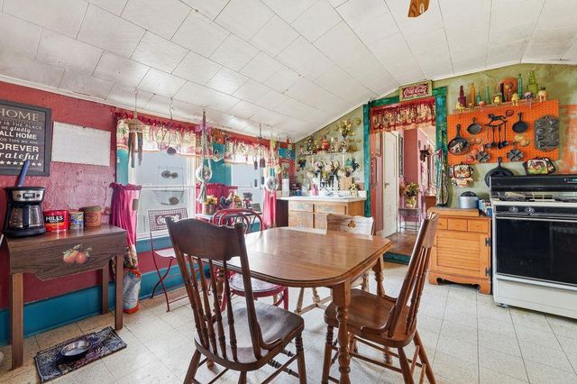 353 W 18TH AVENUE, Oshkosh, WI 54902