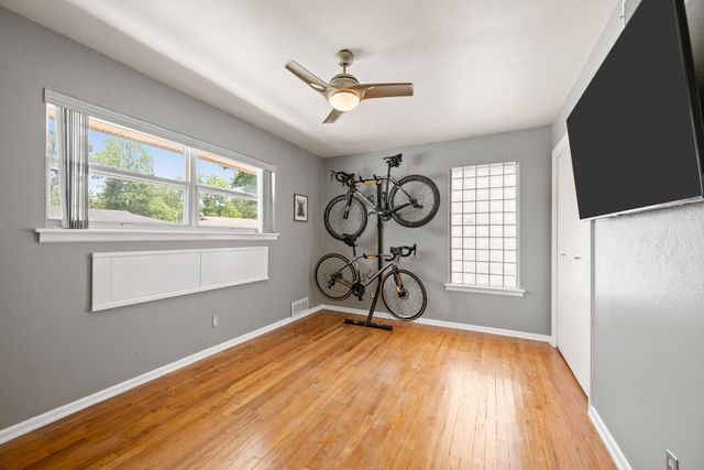 413 Patricia Road, Hurst, TX 76053