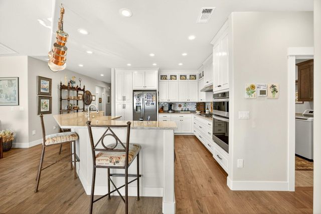 4084 Crystal Springs Drive, Medford, OR 97504