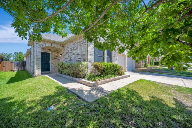 3909 Long Hollow Road, Fort Worth, TX 76262