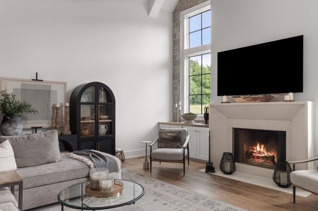 1936 Silver Fox Rd, Thompsons Station, TN 37179