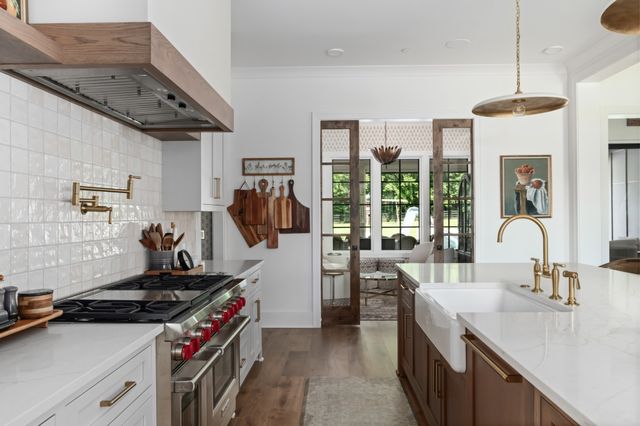 1936 Silver Fox Rd, Thompsons Station, TN 37179