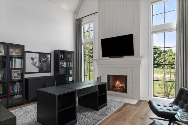 1936 Silver Fox Rd, Thompsons Station, TN 37179