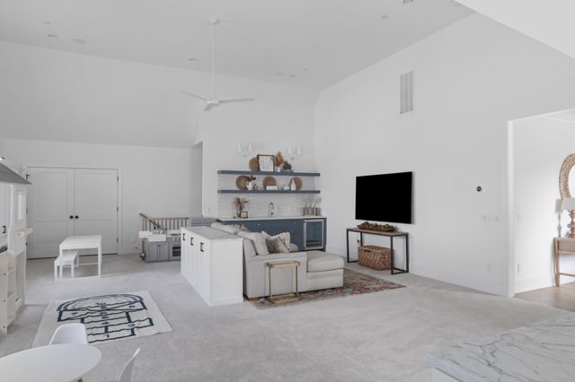 1936 Silver Fox Rd, Thompsons Station, TN 37179