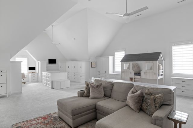 1936 Silver Fox Rd, Thompsons Station, TN 37179