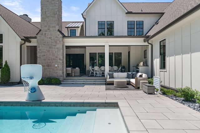 1936 Silver Fox Rd, Thompsons Station, TN 37179