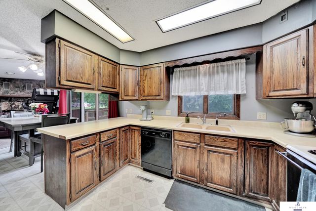 3735 S Folsom Street, Lincoln, NE 68522