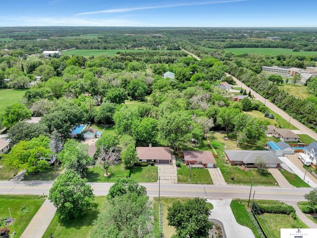 3735 S Folsom Street, Lincoln, NE 68522