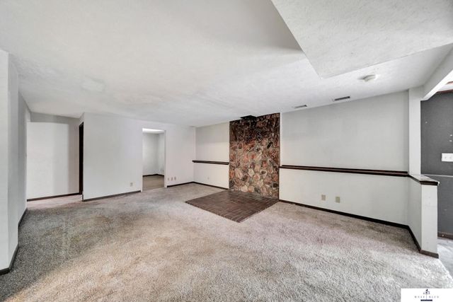 3735 S Folsom Street, Lincoln, NE 68522