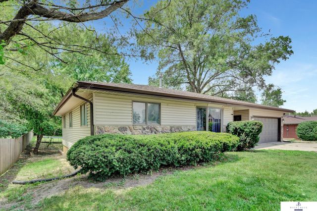 3735 S Folsom Street, Lincoln, NE 68522