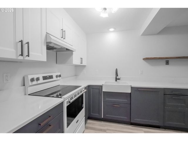 1704 MINDA Dr, Eugene, OR 97401