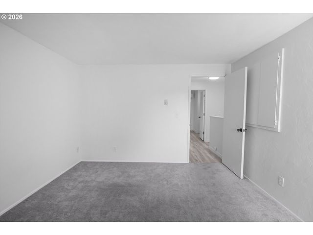 1704 MINDA Dr, Eugene, OR 97401