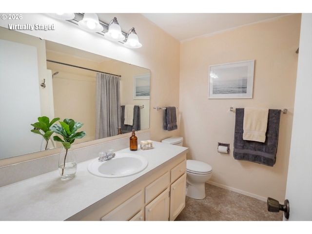 1704 MINDA Dr, Eugene, OR 97401