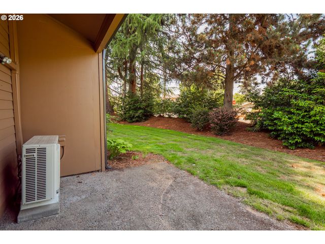 1704 MINDA Dr, Eugene, OR 97401