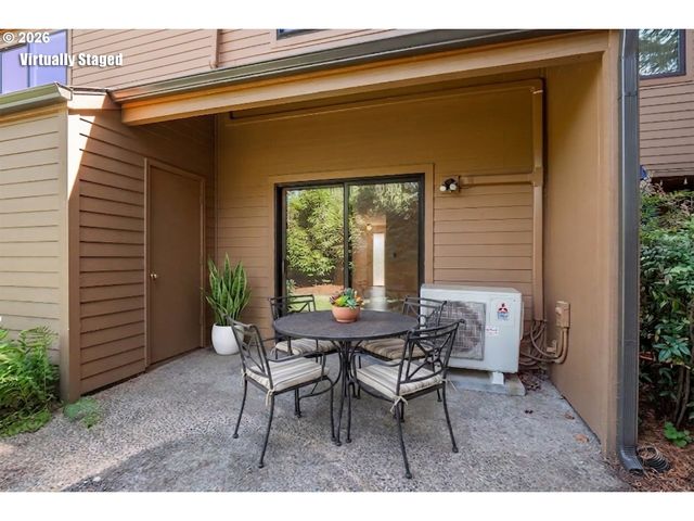 1704 MINDA Dr, Eugene, OR 97401