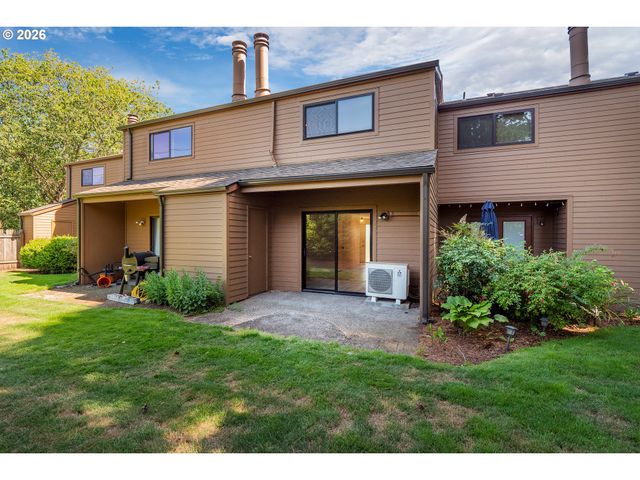 1704 MINDA Dr, Eugene, OR 97401