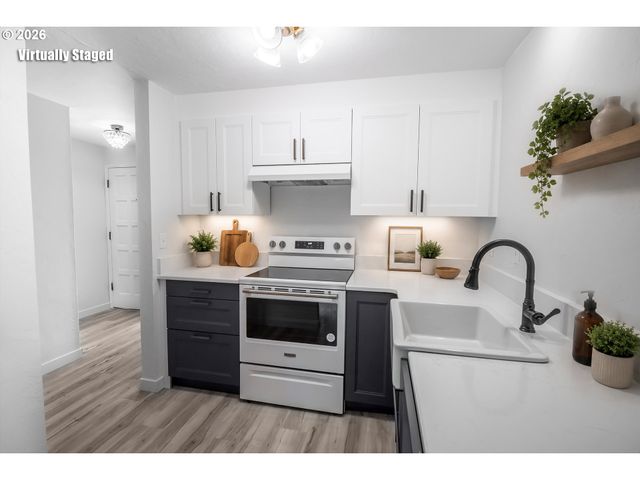 1704 MINDA Dr, Eugene, OR 97401