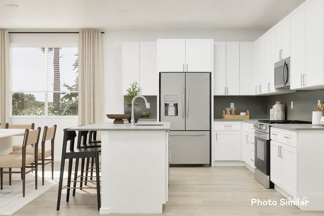 173 W Rockaway Dr, Kuna, ID 83634