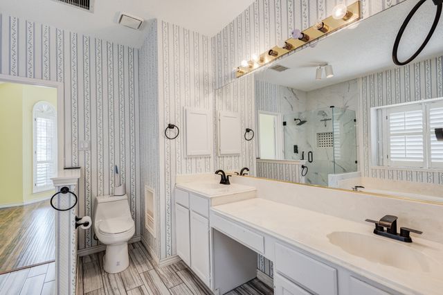 1726 Northampton Drive, Rowlett, TX 75089
