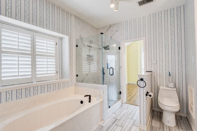 1726 Northampton Drive, Rowlett, TX 75089