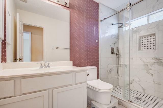 1726 Northampton Drive, Rowlett, TX 75089
