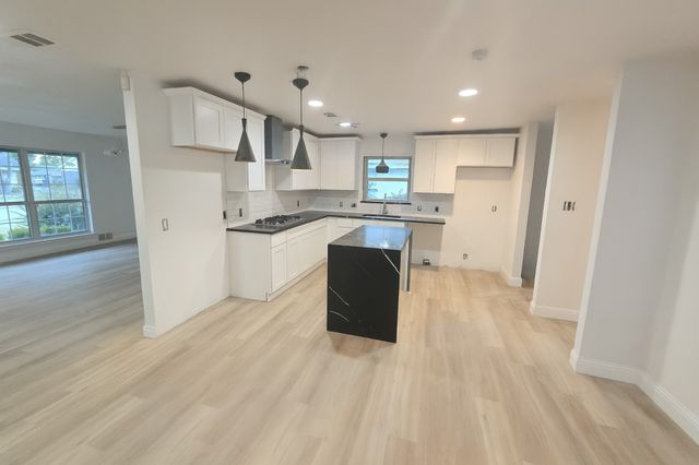 809 Wildgrove Drive, Garland, TX 75041