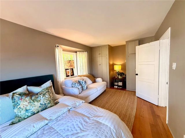 2344 Glenneyre Street, Laguna Beach, CA 92651