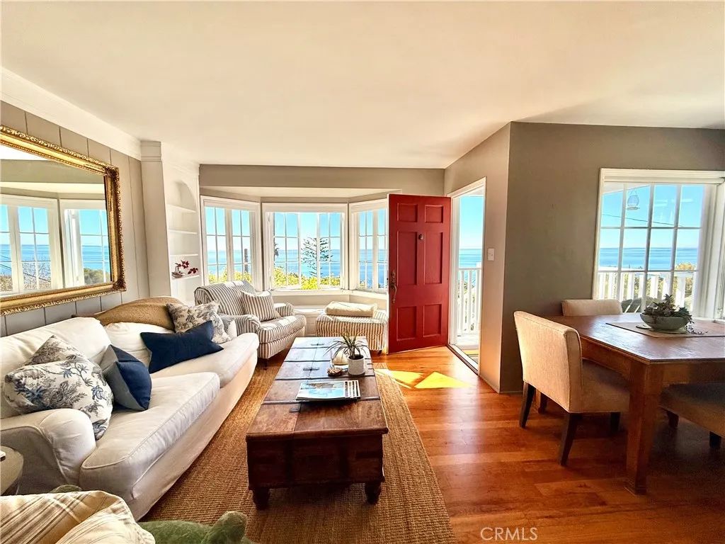 2344 Glenneyre Street, Laguna Beach, CA 92651