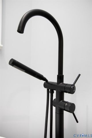 3153 Third St, Farmville, VA 23901