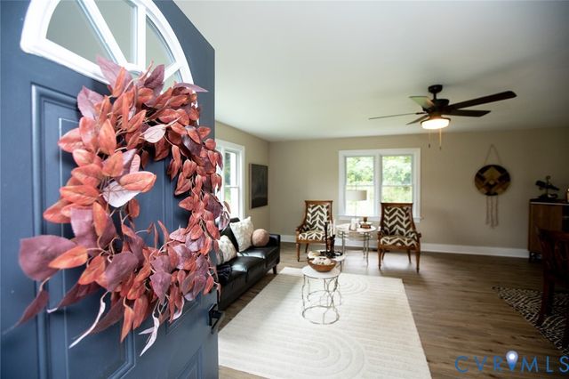 3153 Third St, Farmville, VA 23901