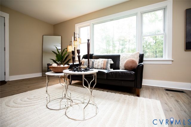 3153 Third St, Farmville, VA 23901