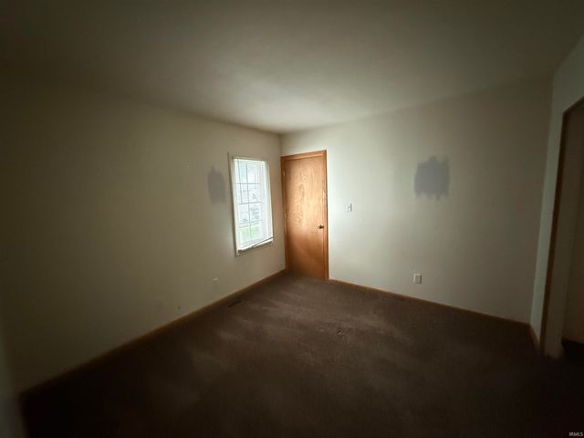 830 S Meade Street, South Bend, IN 46619