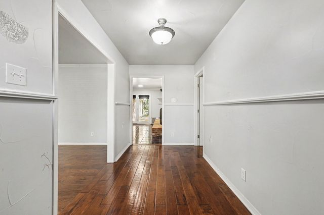 2408 Winewood Lane, Arlington, TX 76013