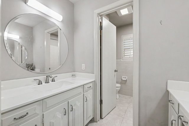 2408 Winewood Lane, Arlington, TX 76013