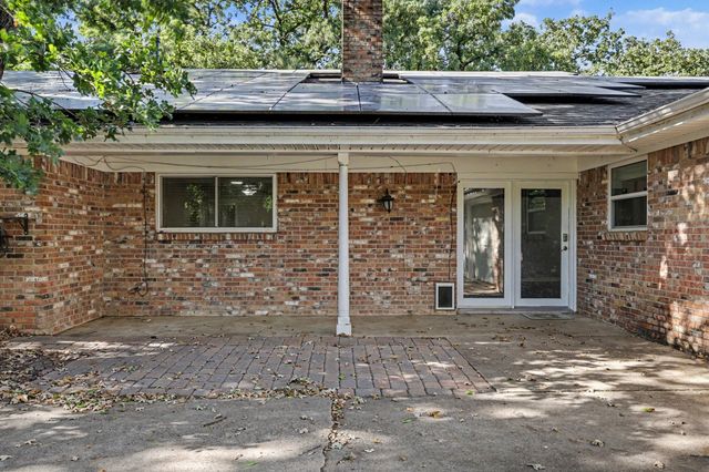 2408 Winewood Lane, Arlington, TX 76013