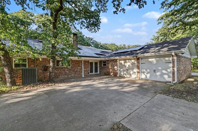 2408 Winewood Lane, Arlington, TX 76013