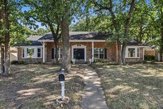 2408 Winewood Lane, Arlington, TX 76013