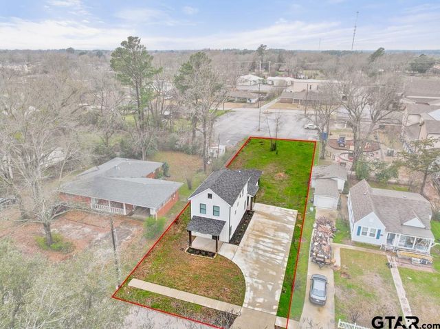111 S College St, Lindale, TX 75771