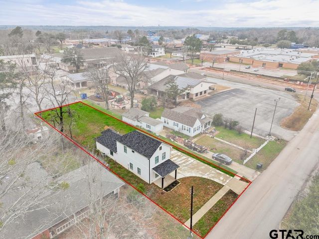 111 S College St, Lindale, TX 75771