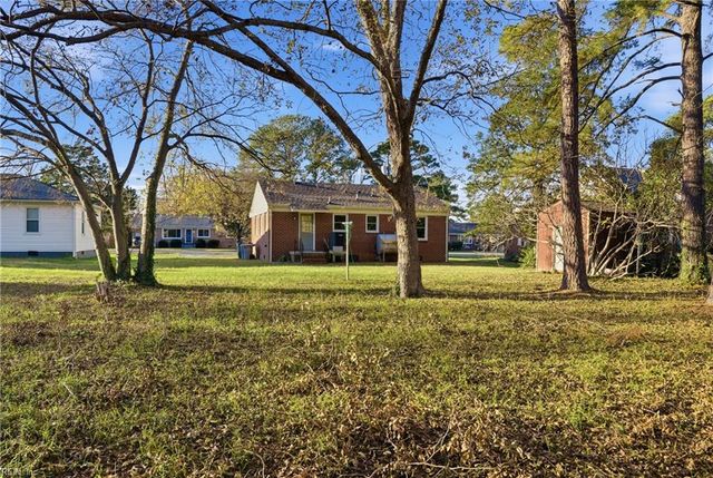 26 Westminister DR, Hampton, VA 23666