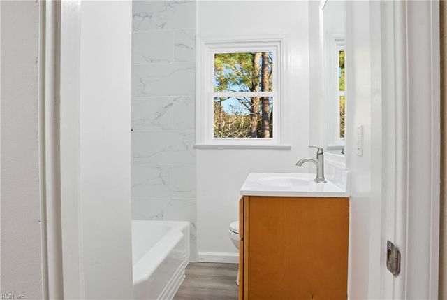 26 Westminister DR, Hampton, VA 23666